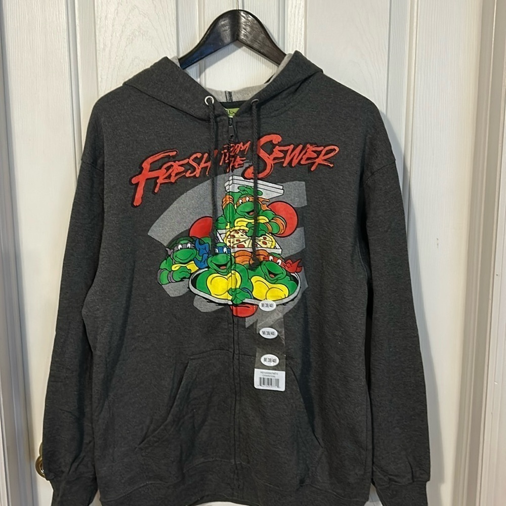 Teenage Mutant Ninja Turtles hoodie, NWT, Size M, zip front, 2 front pockets
